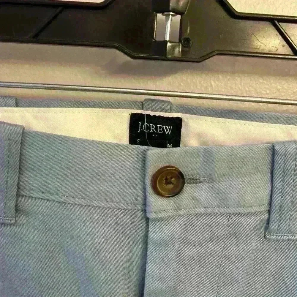 JCrew men's size 28 light blue classic shorts with a 9